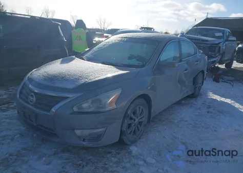 2015 Nissan Altima 2.5 S z USA, uszkodzony, nr VIN 1N4AL3APXFC499511